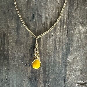 Kendra Scott Elegant Gold Necklace with Yellow Pendant
